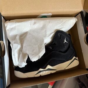 Jordan True Flight Sneakers